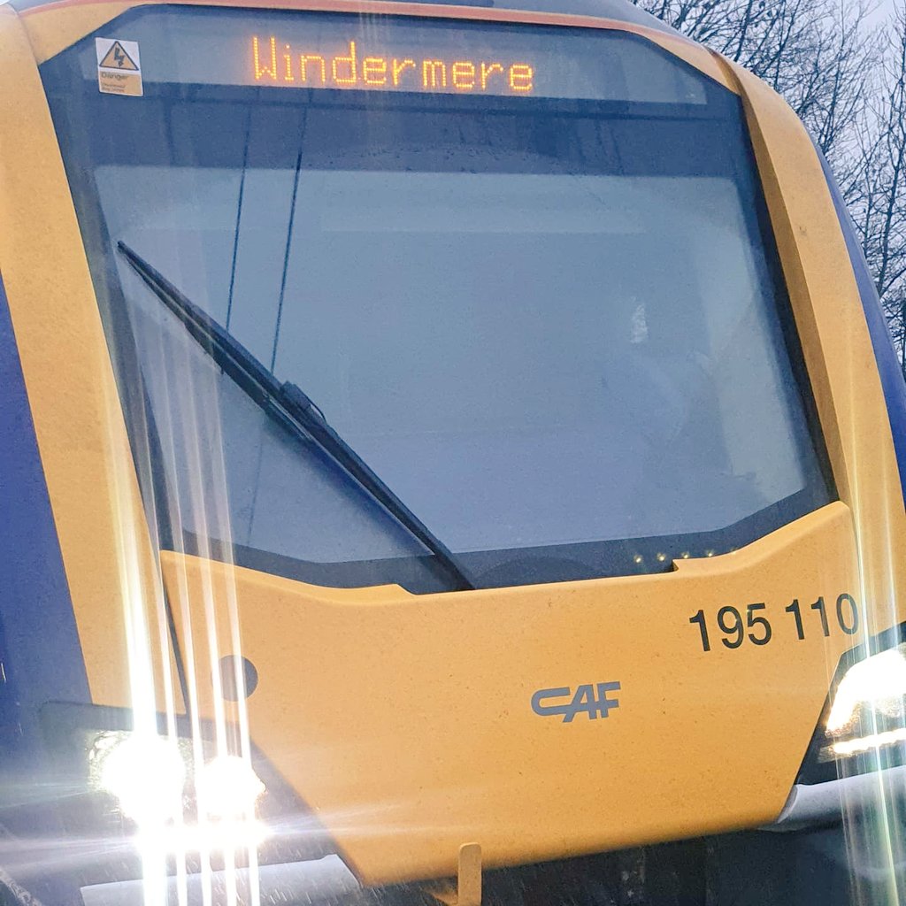 showbizshaun's tweet photo. Another day heading into tier 2 (still in #Covid19PPE 😷) for @northernassist 🚂 and its still 🌧 and chilly in Windermere, luckily I've got my @RNLI hat on to keep warm🤣🤣
Soon be back to good old tier 3 🤣
@HLMel88 
#Lancashirelockdown 
#Tier3lockdown https://t.co/xgw2HlRHqv