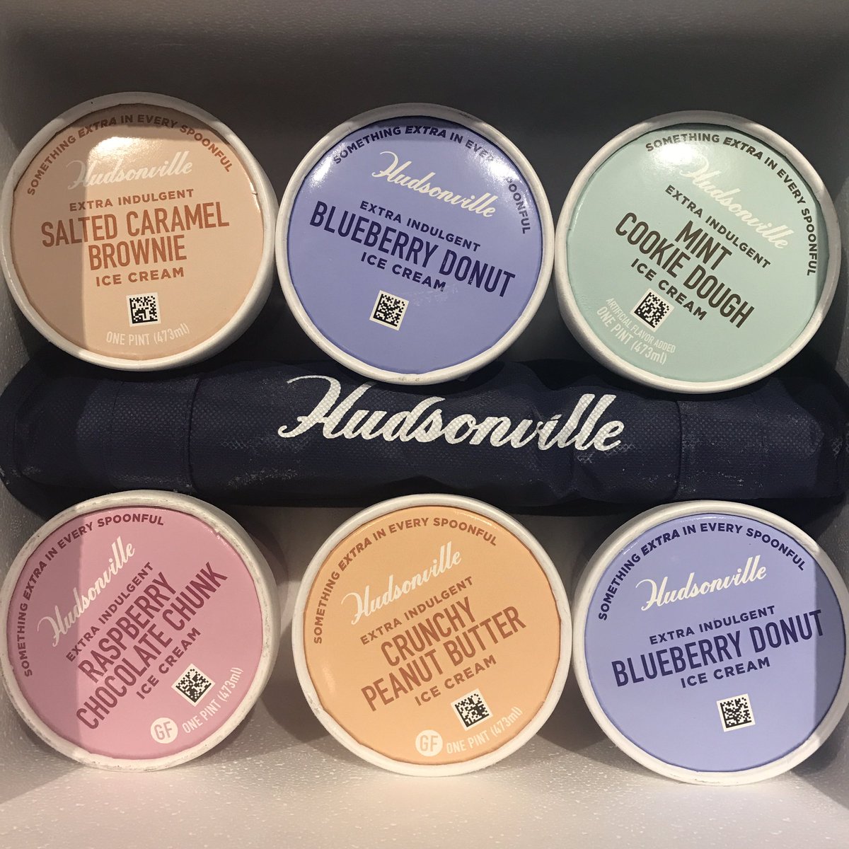k_klassen11's tweet image. Just had a great surprise dropped off while teaching from home. Thank you @Hudsonville_IC and @mhoughton44! #RandomActsofIceCream