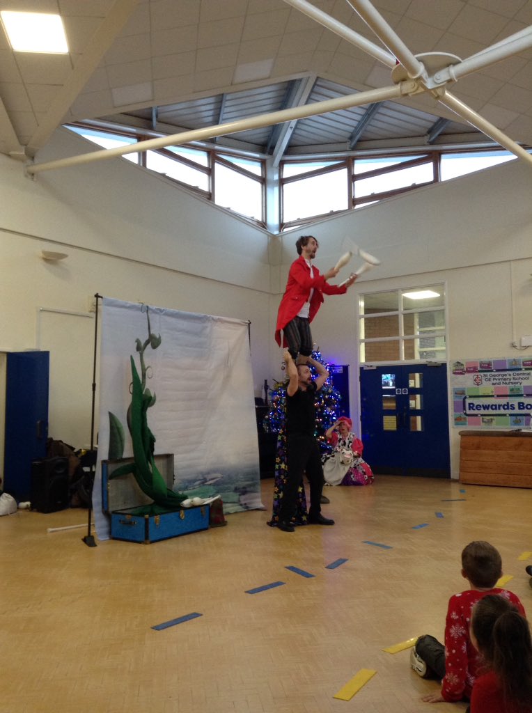 MissEGSGC's tweet photo. What a super day we have had! The children looked wonderful in their Christmas jumpers and we really enjoyed watching the pantomime. @MrGSGC https://t.co/toIVs8MPQI