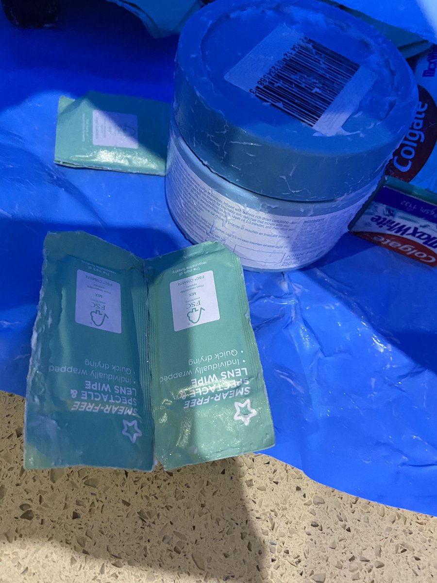 Beckster713's tweet photo. @superdrug @Hermesparcels My order arrived today with half of the products missing and the products which were delivered were all damaged!! Where is my refund for all the items missing!! Shocking customer service as neither of you have a phone line I can ring!! https://t.co/8U26QR5beO