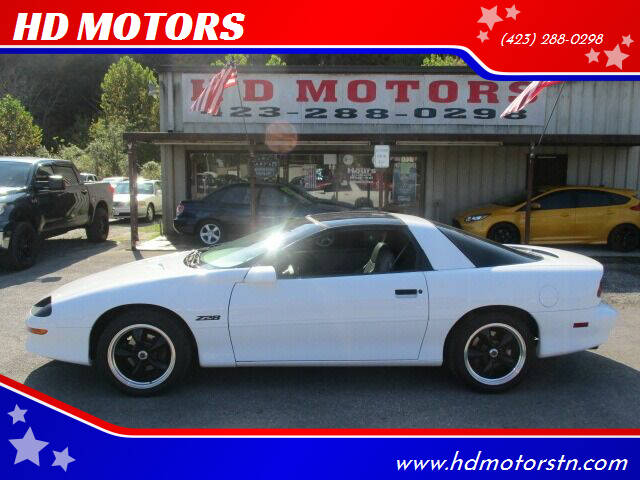 HDMotorsTN's tweet photo. The Camaro's today are great, but this 1996 Chevrolet Camaro is just as good! It has the the stylish look from the time of many memories! Make sure to stop by and see it for yourself!
Learn More: https://t.co/vNlZPat07L
#HDMotors #Kingston #TN #autosales #Chevy #Chevrolet #Camaro https://t.co/b85HyDrERi