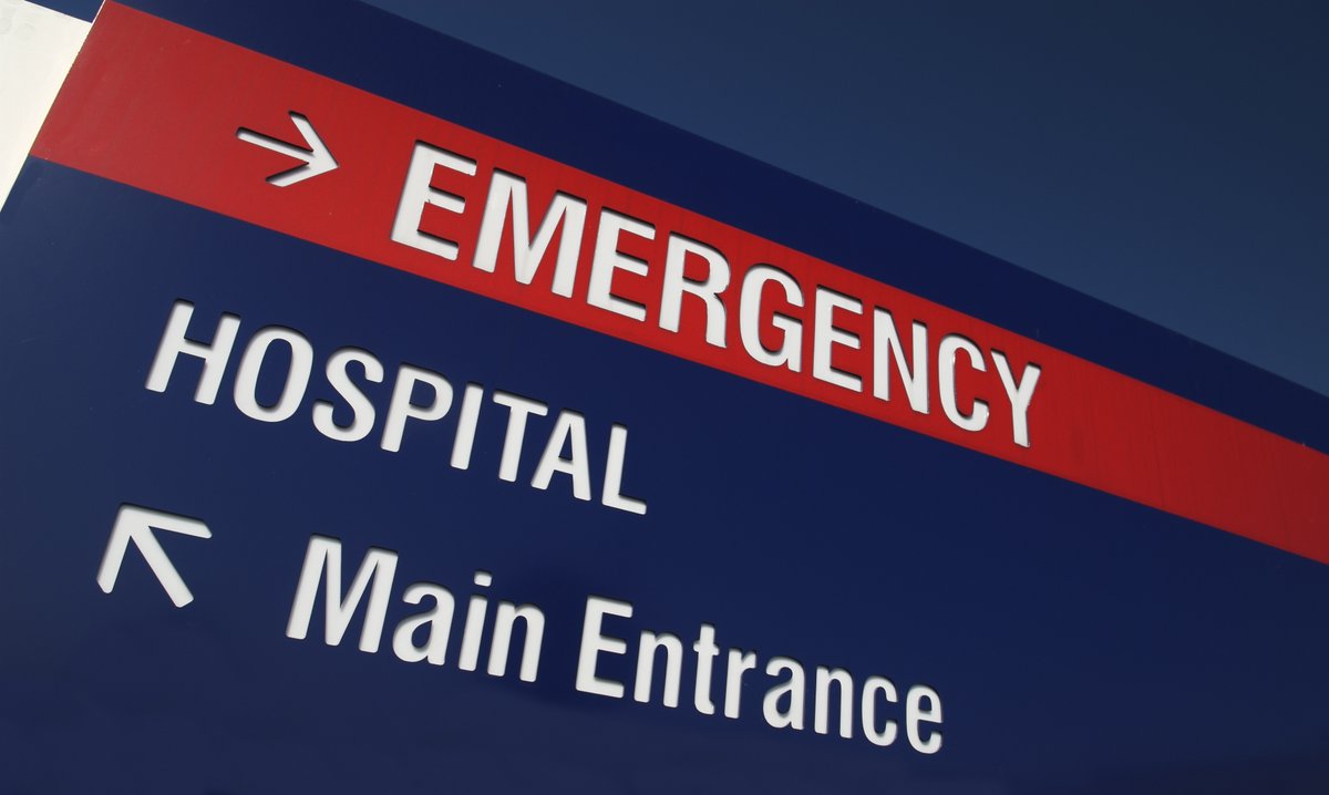 Covid-19 is not on holiday &amp; our hospitals are under pressure. Please make safe choices this weekend. We need to ensure we have beds for those who need it. 

Metro hospitals - average occupancy 81% 
Rural hospitals - average occupancy 84% 

Full update: bit.ly/3a1tAAT