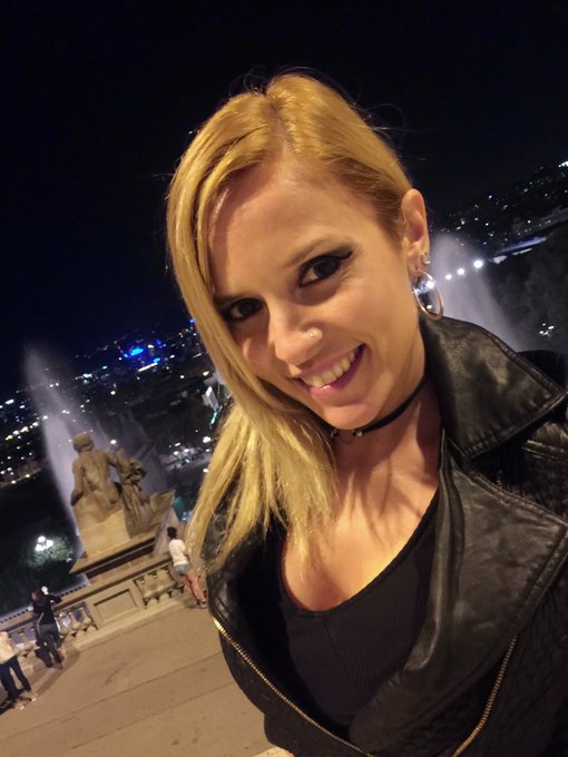 elitegirlslive tweet picture