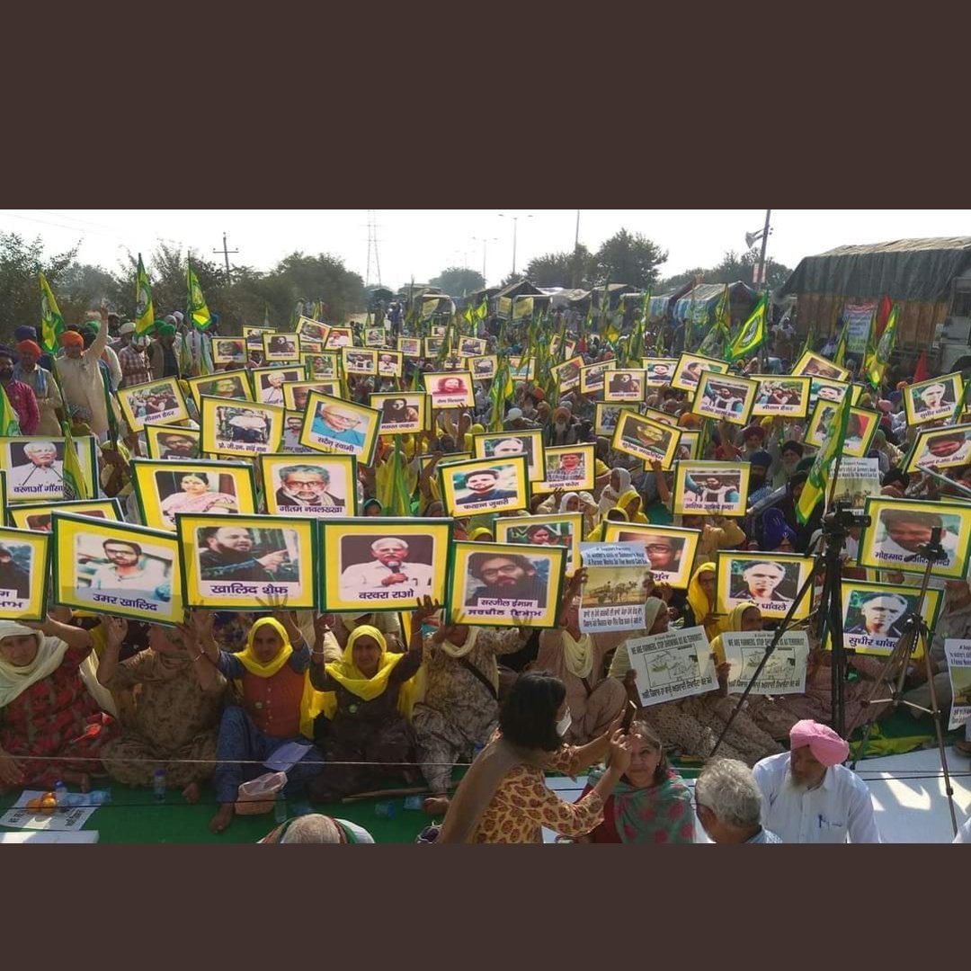 sushilrajput834's tweet photo. So this is what #farmbillprotest is all about.
🙄
Intellectuals, lefties need to be more smarter than this. This is not how u bring revolution by peddling lies https://t.co/r4epfcIYA5