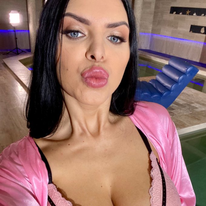 I just posted new content to @MyFanXO https://t.co/Bvgiq5o6Pl https://t.co/ozLtH2jlDn<a class="tags" target="_blank" title="On Twitter" href="/?out=eyJ0eXAiOiJKV1QiLCJhbGciOiJIUzUxMiJ9.eyJpYXQiOjE3MjA3NjYyNjQsImlzcyI6InR3cG9ybnN0YXJzLmNvbSIsIm5iZiI6MTcyMDc2NjI2NCwiZXhwIjoxNzUyMzAyMjY0LCJyZWRpcmVjdF91cmwiOiJodHRwczovL3R3aXR0ZXIuY29tL015RmFuWE8ifQ.ZjBnnTupL7yJYiAOmrZbnNCrEuw3YuiHP9cXNCrOPEtcZ80HYntNMS6qVp4TpvcIC9P07dhgRAVdbbf9WxV79g">@MyFanXO</a><a href="/tag/model"class="tags"><span>#model</span></a><a href="/tag/pornhub"class="tags"><span>#pornhub</span></a><a href="/tag/pornstar"class="tags"><span>#pornstar</span></a><a href="/tag/kiraqueen"class="tags"><span>#kiraqueen</span></a>