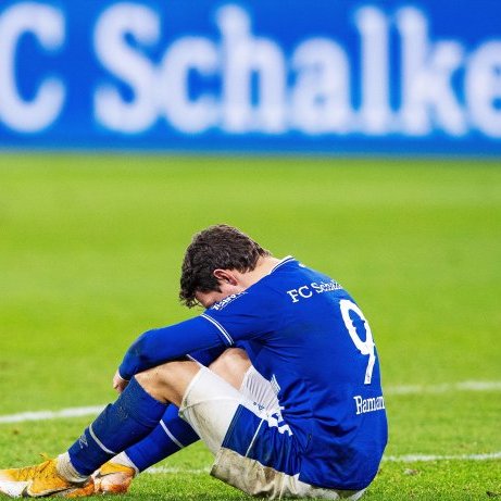 Crazy story out of Germany where Schalke, winless in 26 games, are closing in on the Bundesliga record for a winless run, but even crazier, the club that currently holds the embarrassing record have announced they don't want Schalke to take the record off them. THREAD: