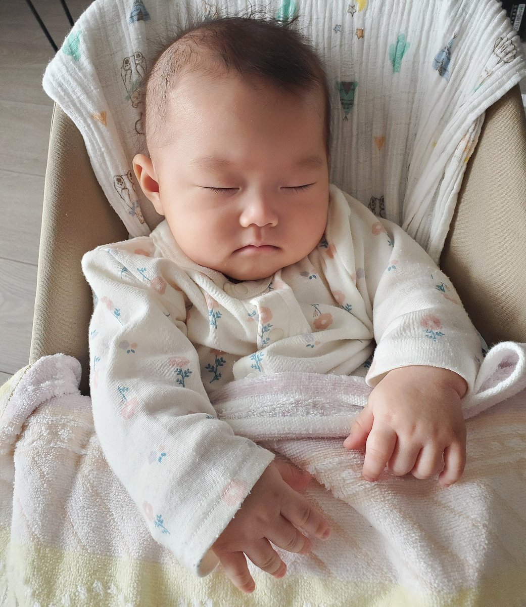 印刷可能 寝顔 赤ちゃん 赤ちゃん 寝顔 つり目 Zitamahone