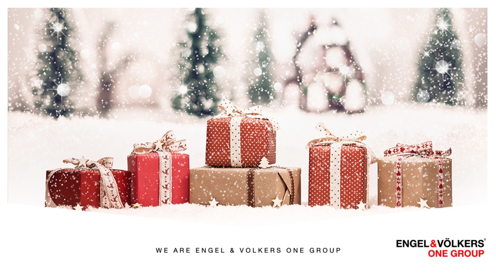 TheOneGroupRe's tweet image. From our family to you and yours, have a safe and Happy Holiday Season.