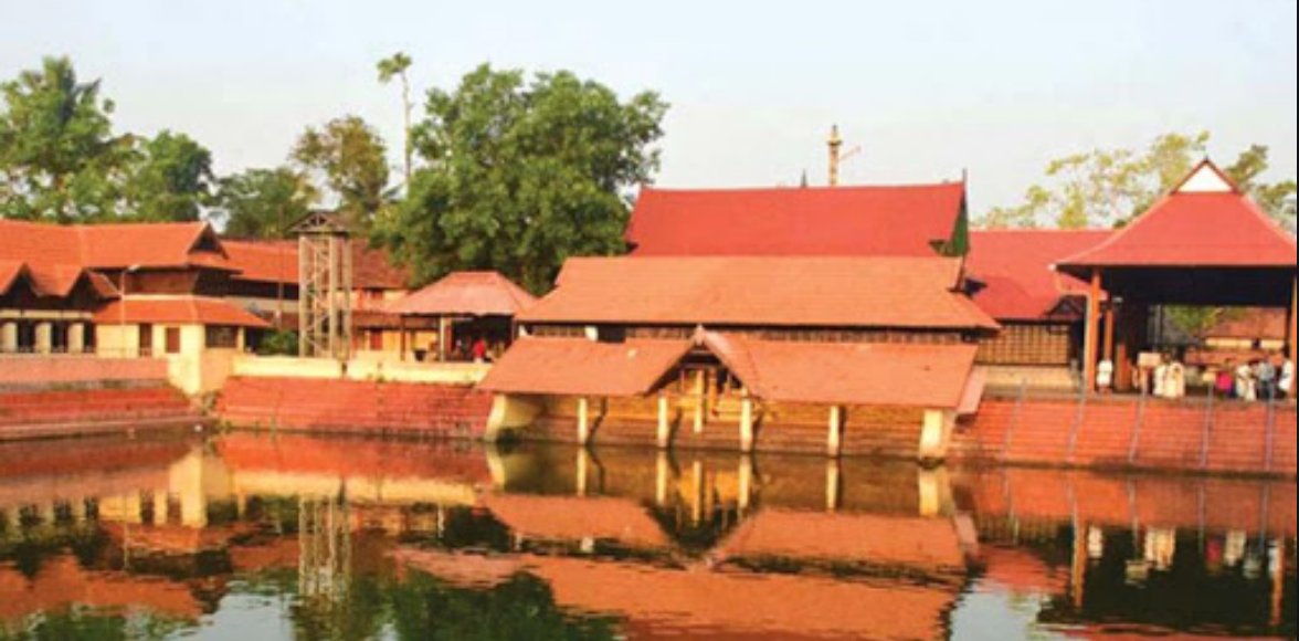 3. Ambalappuzha TempleBefore we embark on this journey, it's important to note that Vilwamangalathu Swamiyar used to interact with Krishna in Bala Krishna form. Ambalappuzha Sree Krishna Kshetram is very famous for it's temple & grand festivitiesPC: Google9/