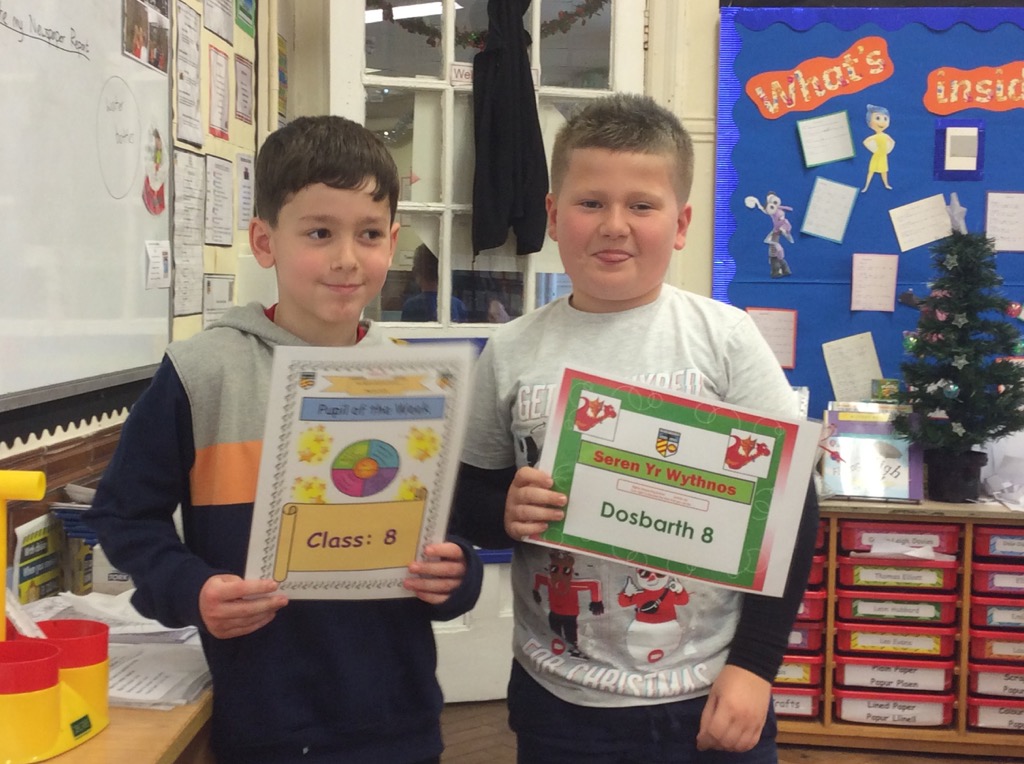 BryncethinPS8's tweet photo. Pupil of the week: for always presenting his work so clearly. Seren yr wythnos: for speaking great Welsh. https://t.co/mmvUvjuUCX