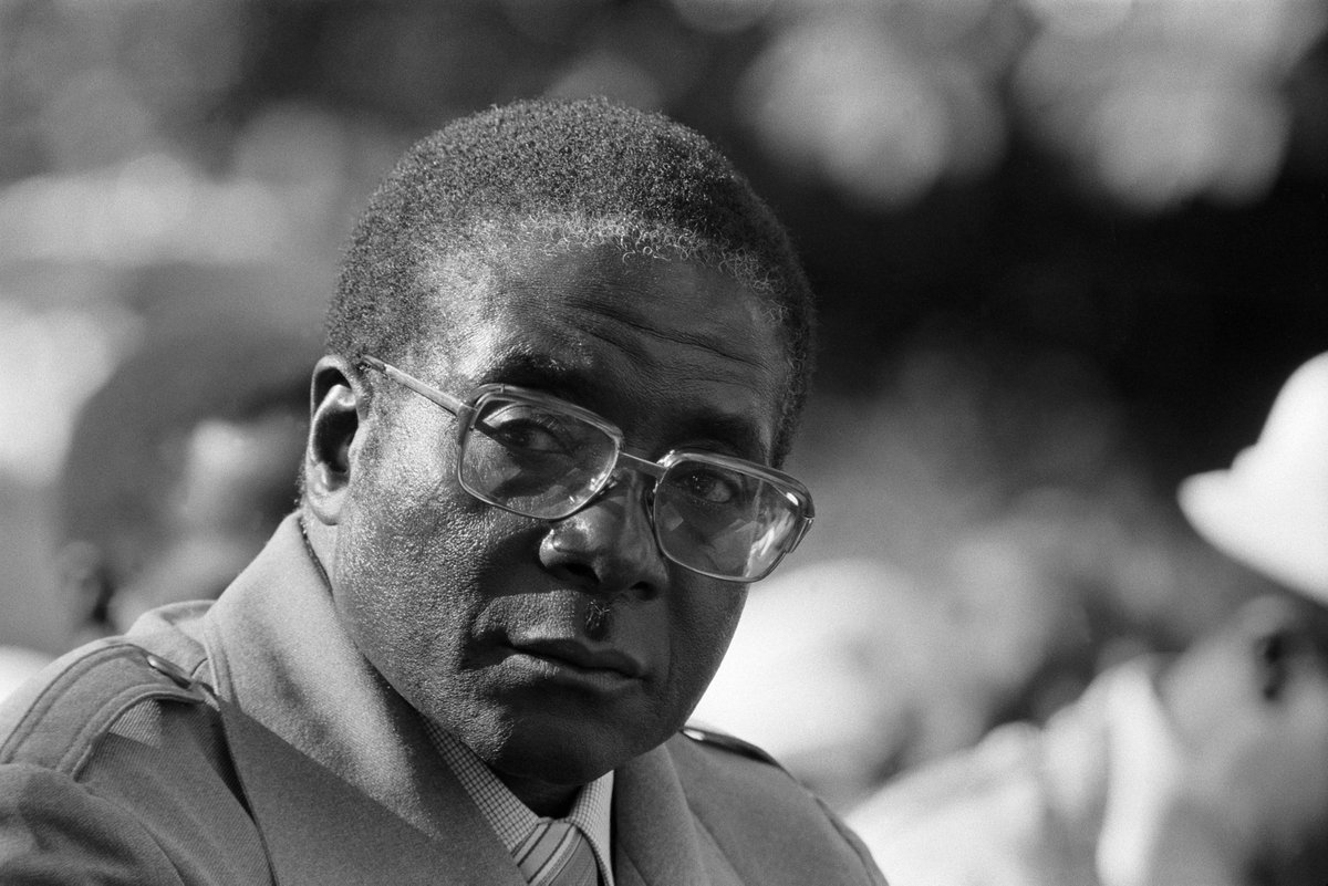 RobertMugabeQu3's tweet photo. 𝙏𝙝𝙚 𝙥𝙖𝙞𝙣 𝙤𝙛 𝙬𝙖𝙩𝙘𝙝𝙞𝙣𝙜 𝙨𝙤𝙢𝙚𝙤𝙣𝙚 𝙬𝙝𝙤 𝙠𝙣𝙤𝙬𝙨 𝙖𝙡𝙡 𝙮𝙤𝙪𝙧 𝙨𝙘𝙖𝙧𝙞𝙚𝙨𝙩 𝙨𝙚𝙘𝙧𝙚𝙩𝙨 𝙙𝙧𝙞𝙣𝙠𝙞𝙣𝙜 𝙨trong beer. https://t.co/68Zznp6HUg