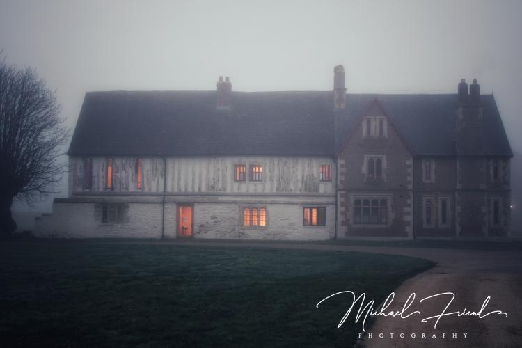LlanthonybyGlos's tweet photo. What about this stunning atmospheric image to start the weekend?!😍
Michael Friend was out at dawn to capture the Medieval Range - you can see from the internal lighting that our amazing cleaner Jackie was already working her magic
#dawn #photography #photooftheday #earlymorning https://t.co/gJaCEzL6xw