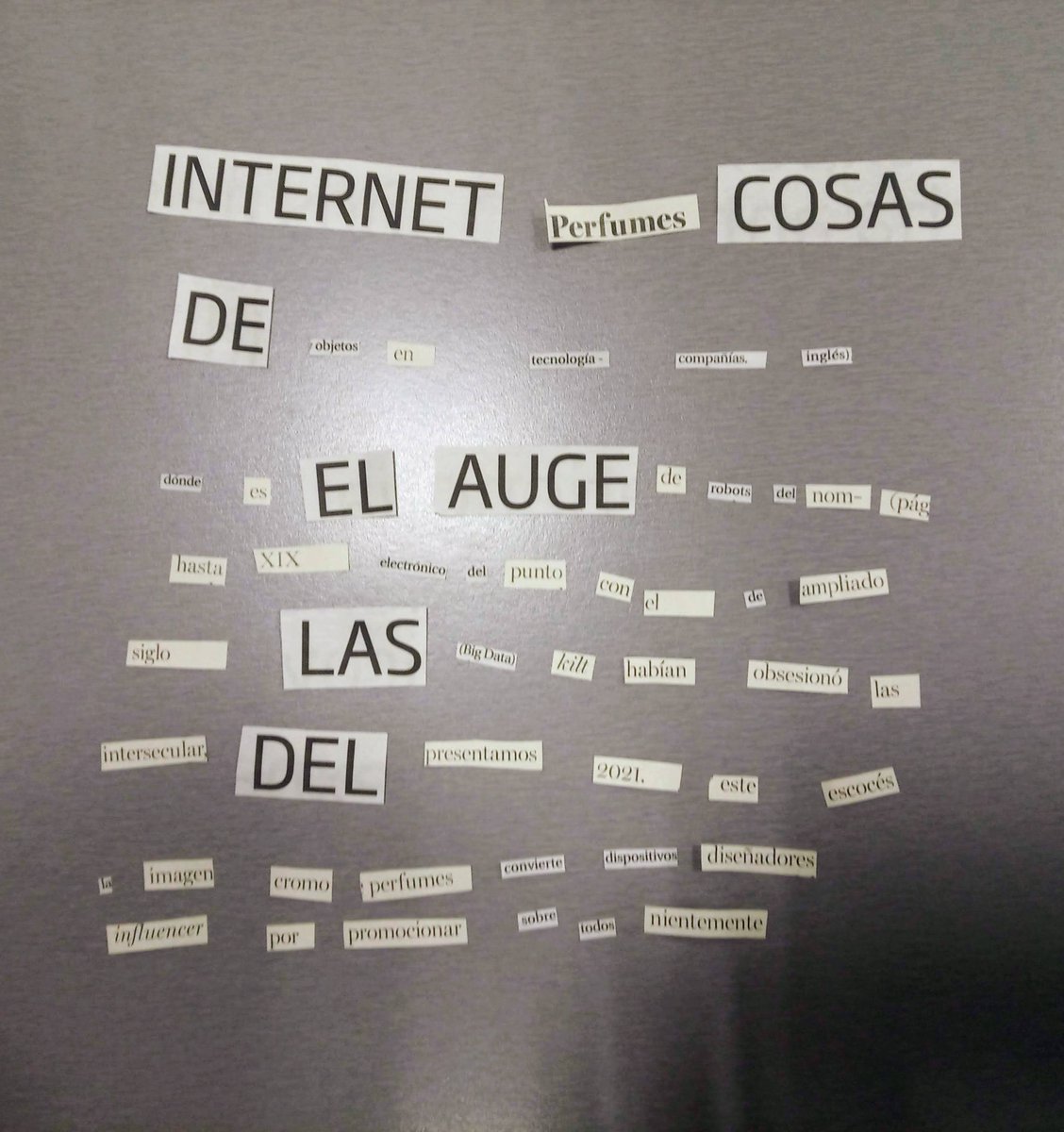 esteruva1999's tweet photo. Aquí tenemos mi primer poema dadaísta, realizado con la gran imaginación de @Marta_9919 y la mía😊
Ha sido una gran experiencia, es impresionante como uniendo palabras tan diferentes se cree algo tan hermoso😍
#laUValee #poemUVa
@palabra_imagen
@EduUva_Segovia
@UVABiblioSegov https://t.co/9JKfLCAXz0