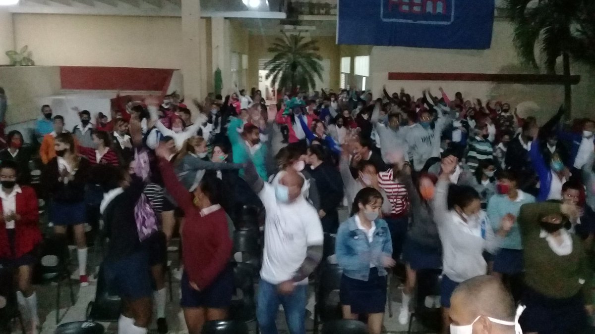 Sancti Spíritus una tierra de "Jóvenes por la vida" el día de los derechos humanos solo fue una razón.#JóvenesDeIzquierda #SomosContinuidad.