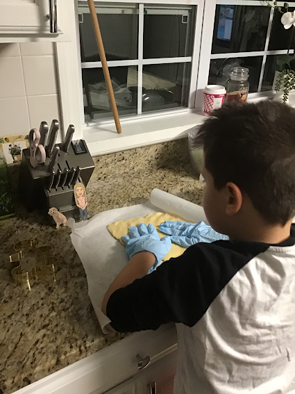 MissMcKeownA4's tweet photo. Bruno let #FlatMsMcKeown and #FlatPenny help him make cookies! Thanks for letting us bake with you, Bruno! ๐ช๐ https://t.co/1rLhA0z6cR
