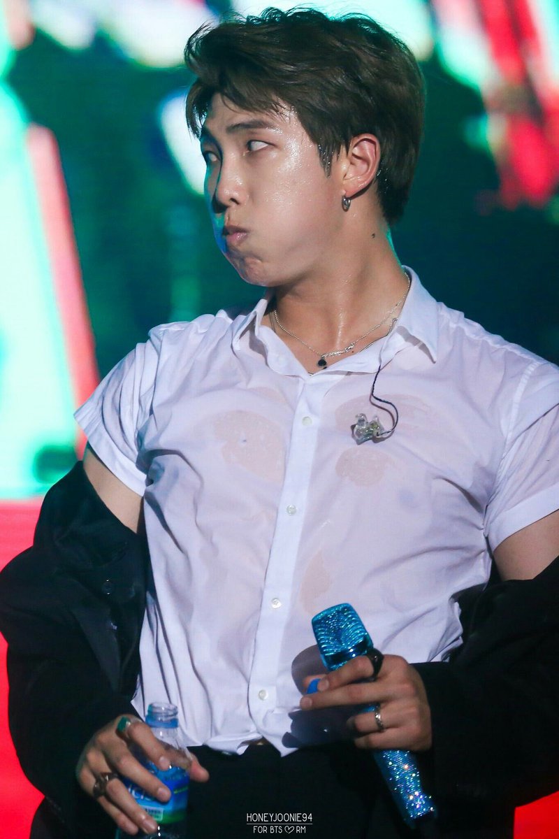 Favorite tiddie shot#5 Tiddies number 8[269 votes, 29.5%]