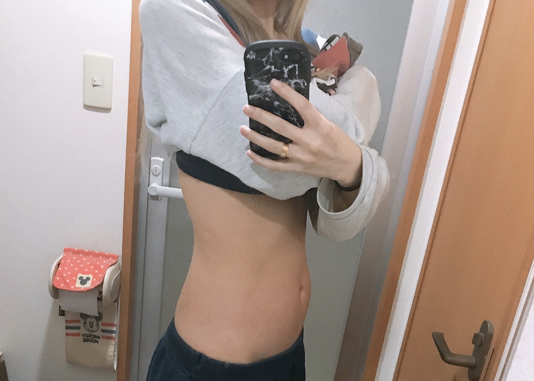堕天使さややん 今日から一応18週 今の数週だと皆どれくらいお腹出てるのかなーってよくインスタで見るんだけど最近 腹より え 乳小さくね ってなってる 片乳だけで1キロ以上ありそうなほどでかくなってるんだけどって調べたら 元がeで2 3