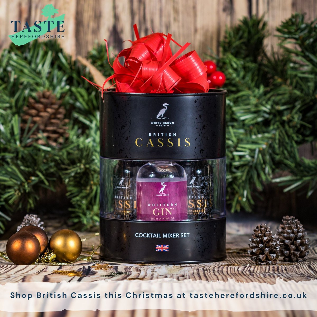 THerefordshire's tweet photo. Still looking for a beautifully presented gift?
This is perfect for the cocktail maker in your life!
Artisan Whittern Gin & British Cassis Blackcurrant Liqueur, perfect for making a British Bramble Cocktail.
Only Β£15 from our website!
https://t.co/uQy8CGyg9j
#BritishCassis https://t.co/42cY8izgcM