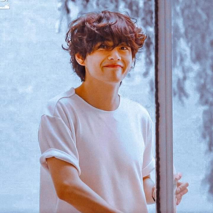 angelv__v's tweet image. YOU MEAN,KIM TAEHYUNG?😍

#biaschallenge
#husbandchallenge