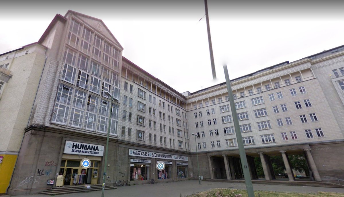 This is not the only scene filmed in  #Berlin for that series: you will see the main character, Ruth Hermon, go shopping with her mother at  #Humana shop in Frankfurter Tor 3, the old 1950s Stalinallee department store (Warenhaus der Konsum Genossenschaft).