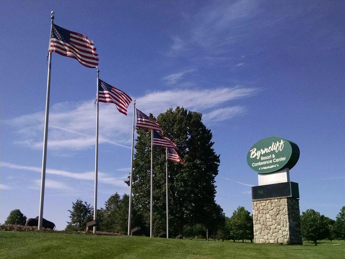 Been to the cliff off season? Take a nice drive and why not golf this weekend. Dine Restaurant Open - follow all covid guidelines. (585) 535-7300