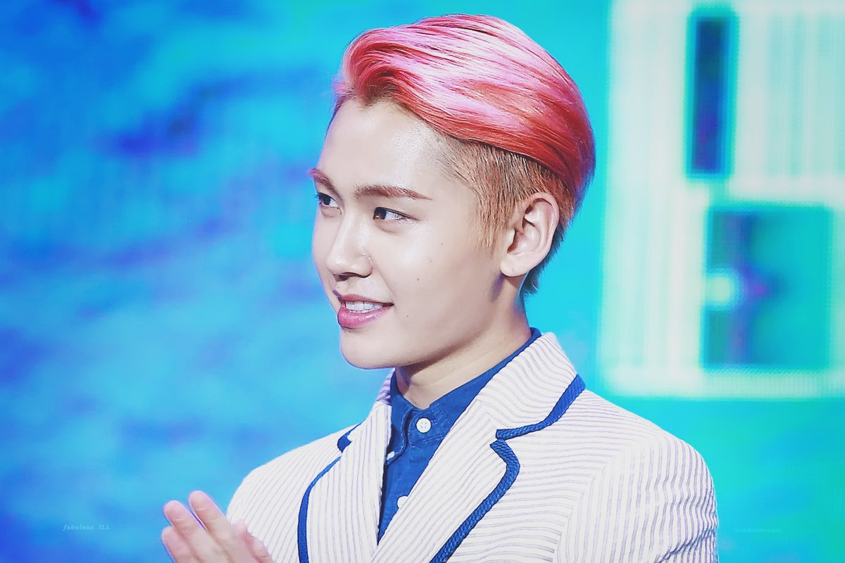 how to make your twitter pink; a thread.