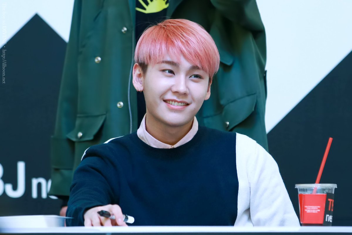 how to make your twitter pink; a thread.