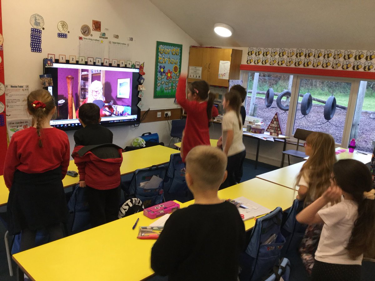 Ysgol Y Dderi tweet media