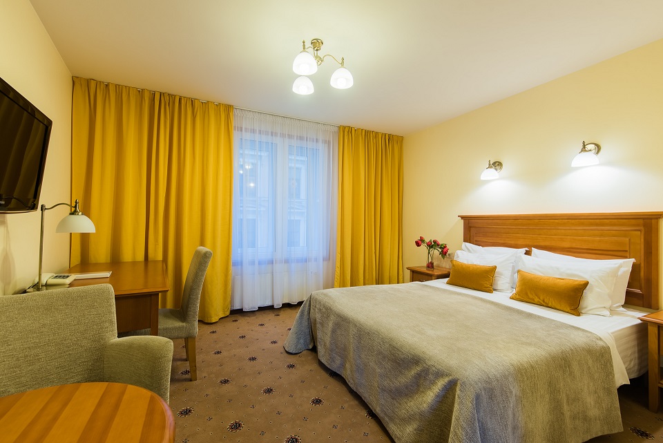 BalticMeeting's tweet photo. Ja Tev nepieciešama vieta pašizolācijai, atpūtai, darbam vai dzīvošanai ilgākam laika posmam - Hestia Hotel Draugi**** pašā Vecrīgas sirdī būs lieliska izvēle ❤️
✔️no 145 € / par vienu nedēļu
✔️no 230 € / par divām nedēļām
✔️no 400 € / par mēnesi
https://t.co/AhSy9pJuR2 https://t.co/O98glfQiPC