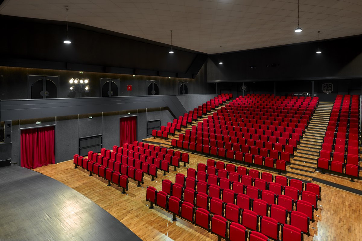 EzcarayINT's tweet photo. KAZALIŠNA DVORANA "ANTONIO COSLOVICH"  CITTADIAN THEATER • Umag • Croatia
Installation of Ezcaray Seating seats of the Model MINOR 2 armrests

https://t.co/m4rtNFgOf3

#ezcarayseating #Spain #butacasdecine #teatros #cultura #fabricantesdebutacas #seats #Umag #TeatroCittadino https://t.co/nyEV0eCH07