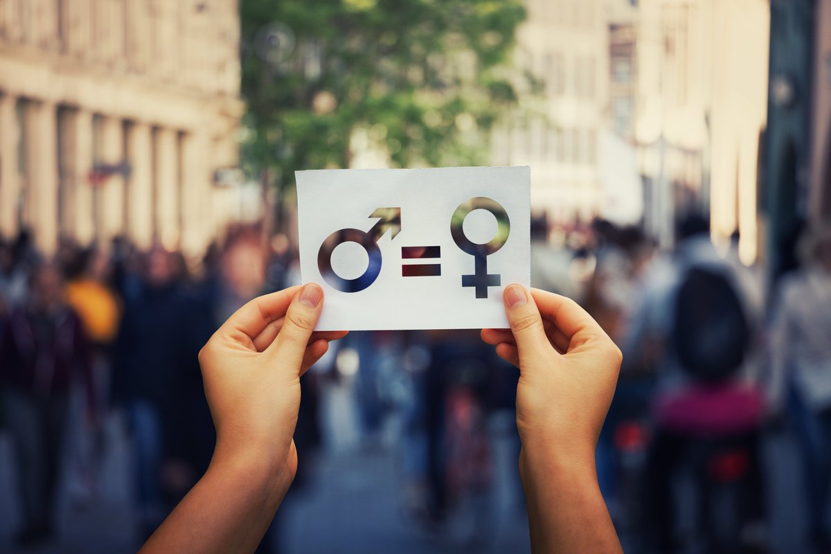eige_eu's tweet photo. 🧐Did you know that #GenderEquality goes hand in hand with skills development? According to @Cedefop #EuropeanSkillsIndex and #EIGEIndex, a well-functioning skills system is necessary to achieve a more gender-equal society. Read the full article - https://t.co/aLHh1GQJso https://t.co/VJGvfHr3mI