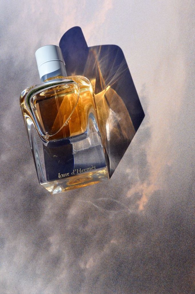 17.Jour D Hermes 100 ML EDP RM 650.Good thing pasal Hermes adalah jarang bau dia sama dengan bau perfume lain. The scent is one of a kind, datin-ish gitu. Untuk first timer boleh la beli Hermes yang ni dulu.Ketahanan: Harga: Sillage: 