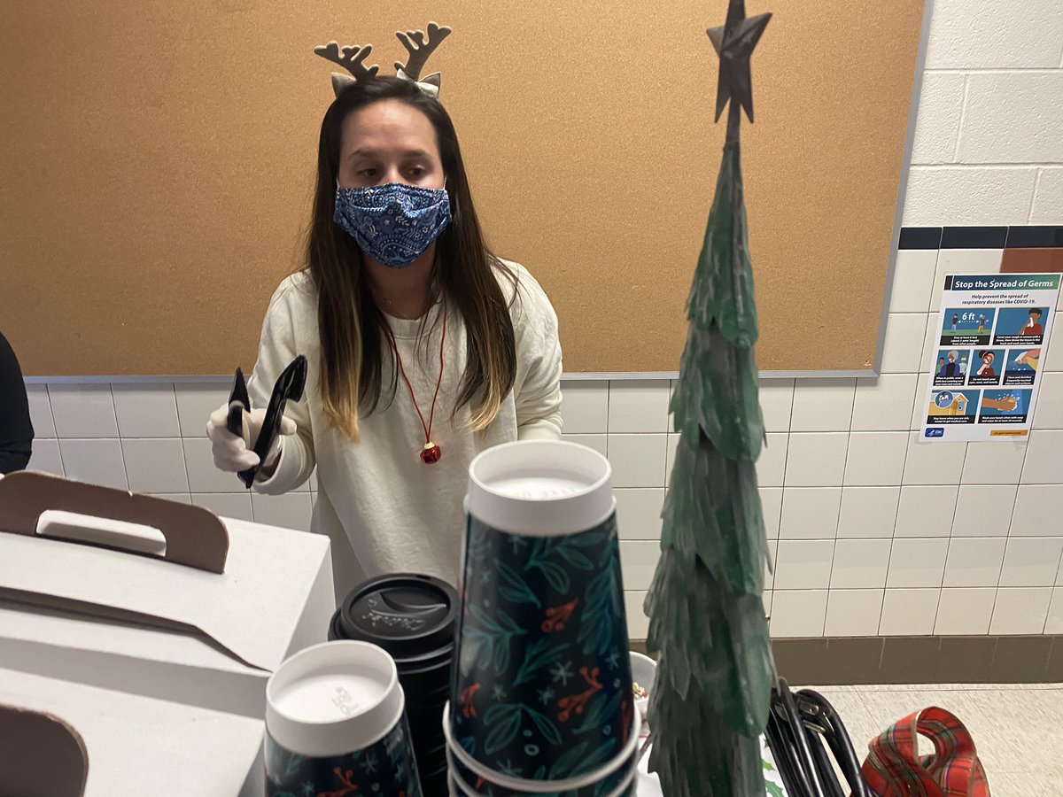 Coach Kos tweet media