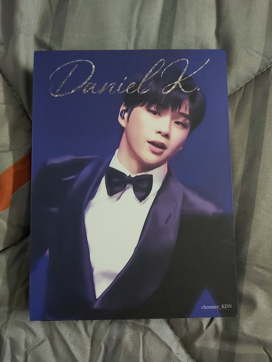 suwadeer's tweet photo. ผลบุญจากการทำมินิสตด.แจก 1,210 ชิ้น แอ๊แง้~ สิ่งที่ได้จากวันเกิดคุณแดนปีนี้😆
1. เฟรมคุณแดน จับฉลาก lucky box thx.คุณน้องชมค้าบบ @chommy_KDN 
2. สโลแกนคุณแดน ลุ้นluckyจากตั๋วโดเนท thx.คุณเอ้ค้าบ @daniel96fans #KDNisOurDestiny
3. Ice spray BOX Set thx. คุณเฟม #Colorof25thwithKDN https://t.co/DZJfAlb5ji