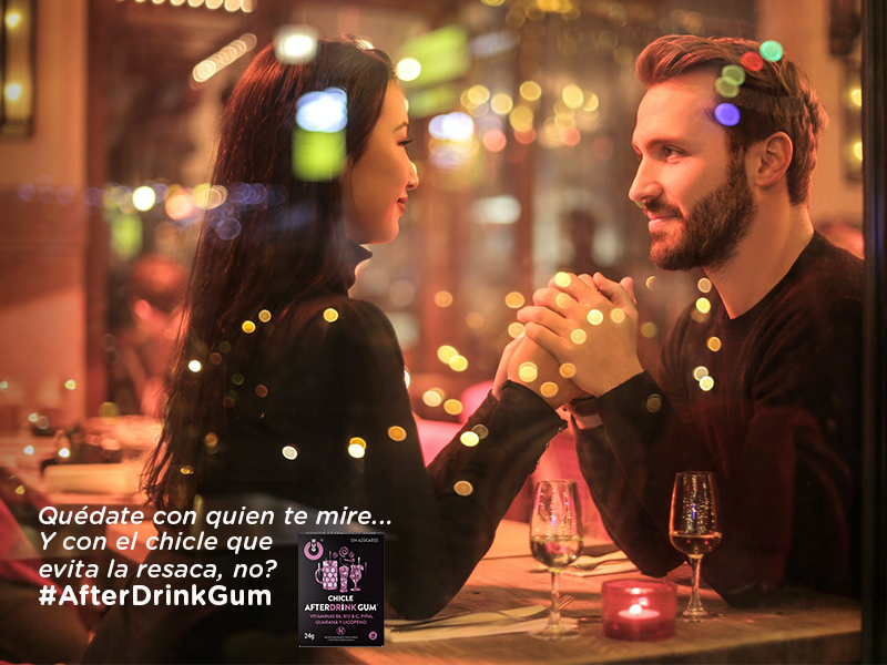 wug_gum's tweet photo. Si te dicen que te quedes con quien te mire de esa manera❤️, tendrás que hacer lo mismo con el #chicle que evita que tengas #resaca al día siguiente de beber #alcohol, no? 🥂😜
🛒 https://t.co/TOGTQltmk7
#Wug #Wugum #Chiclesfuncionales #AfterDrinkGum #stopresaca #love #drink https://t.co/s7U8zmxxnR