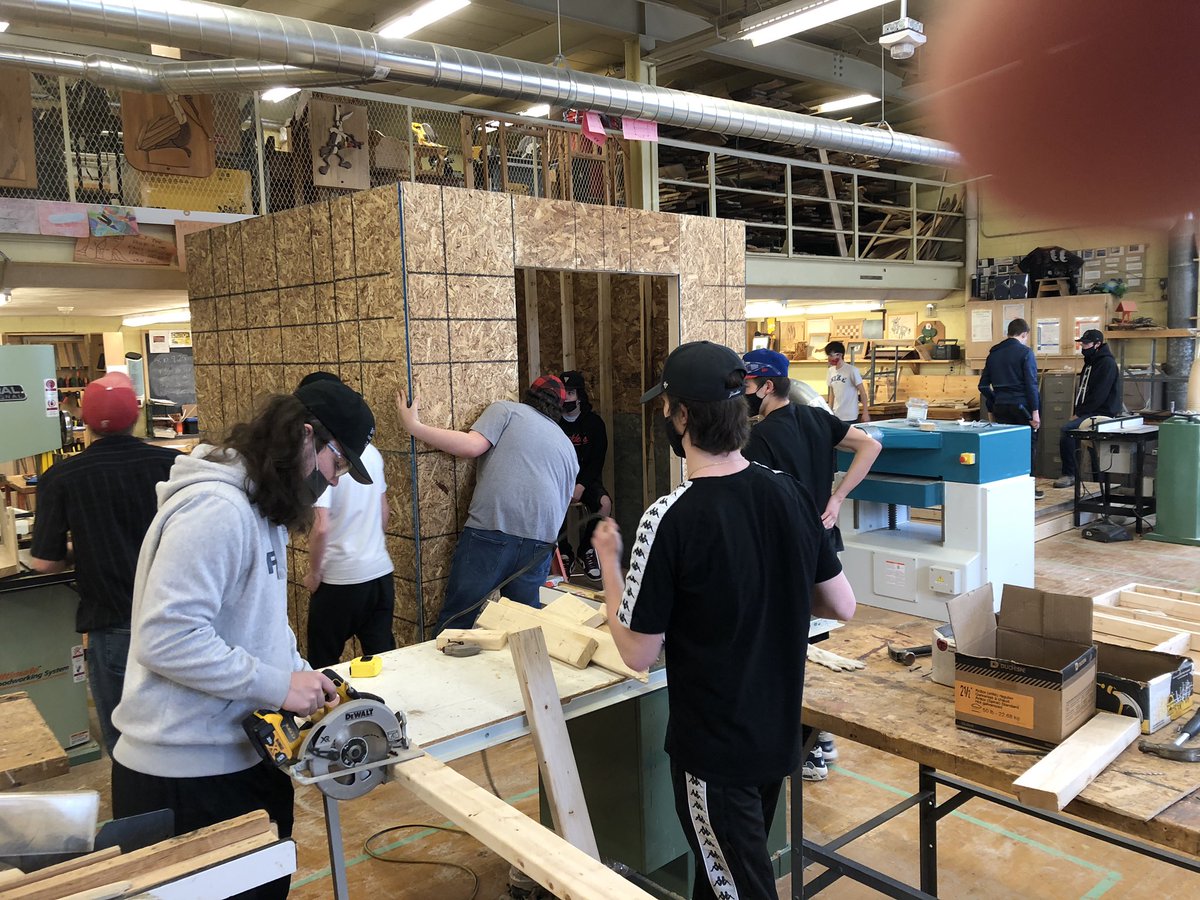 The students in Mr. Schryer’s senior-level construction class are collectively producing four sheds at once. Great teamwork folks! <a href="/TLDSB/">TLDSB</a> <a href="/TLDSB_Pathways/">TLDSB Pathways</a>