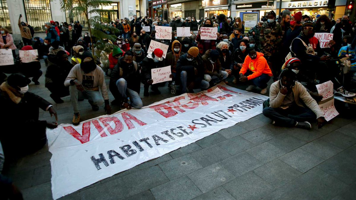 El drama de los inmigrantes sin papeles en España 

▪️ La mayoría de los habitantes de la nave que se quemó en Badalona eran personas sin papeles, que no tienen posibilidad de trabajar de manera legal ni alquilar una vivienda

Informa | <a href="/MinervaOso/">Minerva Oso</a> 

rtve.es/a/5736342