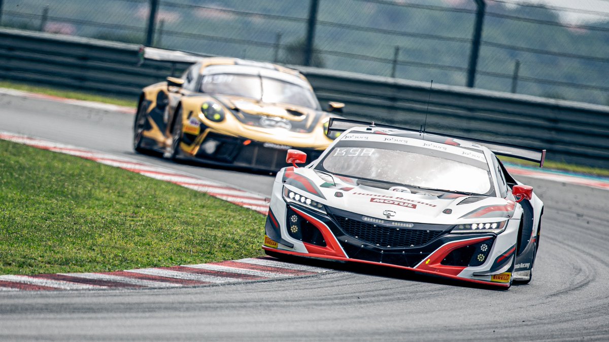 #OnThisDate in 2020, Super Mario @MarioFarnbacher in Honda NSX GT3 Evo took pole position for the Kyalami 9 Hour race. (Photo: @xynamic, via @JASMotorsport)