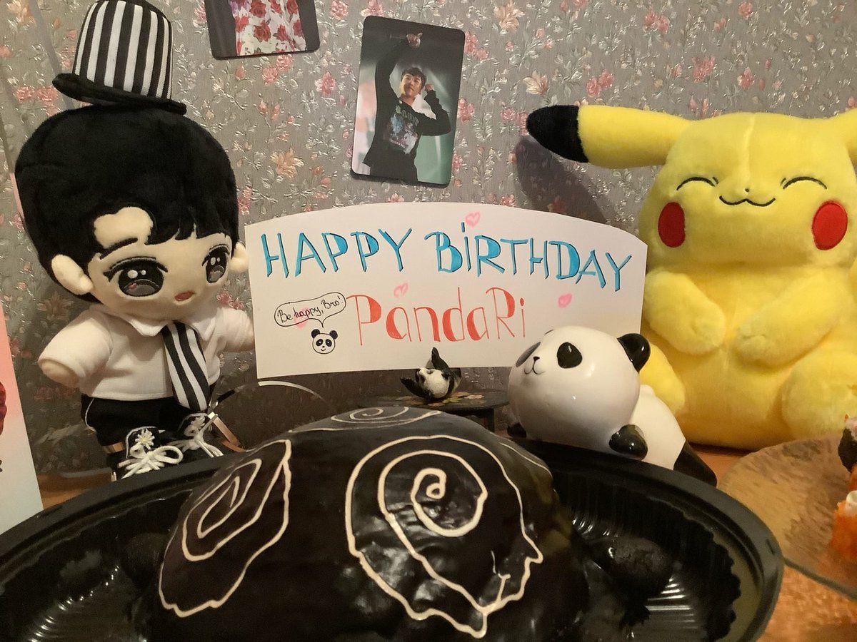 MissySve's tweet photo. Happy Birthday PandaRi!
С Днём Рождения!!!

#HappyVICTORYDay 
@YG_GlobalVIP @ForvictoRi https://t.co/VDjnPMDW6p