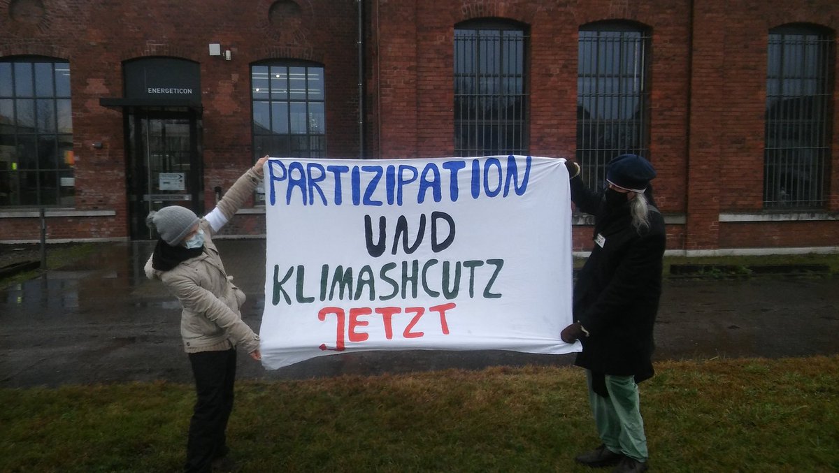 Die Pseudo-Beteiligung der <a href="/zukunftsrevier/">Zukunftsagentur Rheinisches Revier</a> ist undemokratisch!
#RWE darf keinen Einfluss nehmen, und die #Zukunftsagentur nicht die Richtung vorgeben!
#Strukturwandel #Rheinland #Klimaziel