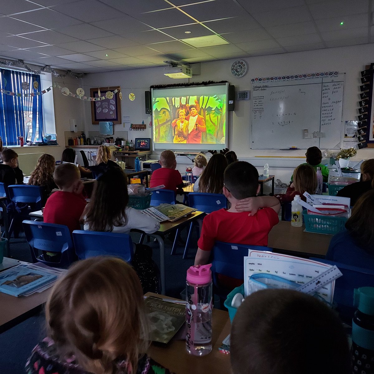 holycrossAS's tweet photo. Thank you so much to @TallStoriesLive and @thelowry for the amazing live show of the gruffalo! We loved it! #gruffstream @TheRealGruffalo https://t.co/IqVA3OTbFQ