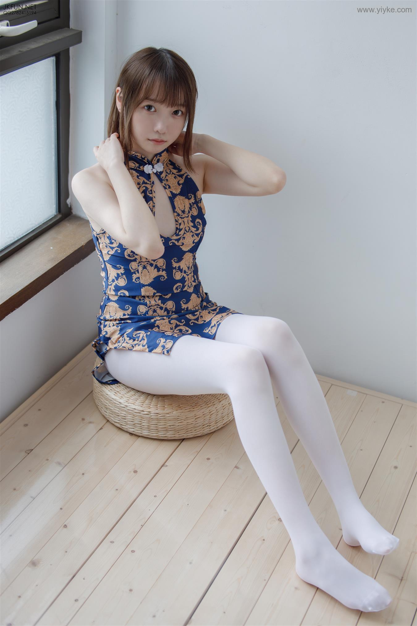 らんがーど 80デニール 勝手にaikaちゃん作品紹介 森萝财团 Jkfun 008 60d白タイツ 極ミニチャイナドレス から伸びる美脚にぴっちり吸い付く60d白タイツ そして小籠包 謎の中華まんで中華っぽさ増し増しaikaちゃん可愛い 極ミニドレスから伸びる白タイツ