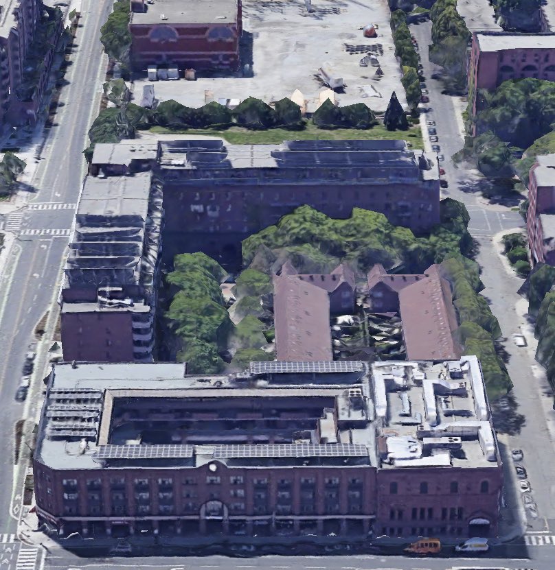 The urban design logic is clear and sensible, but the place suffers from lousy build quality — and, importantly, not enough people. Lessons!
