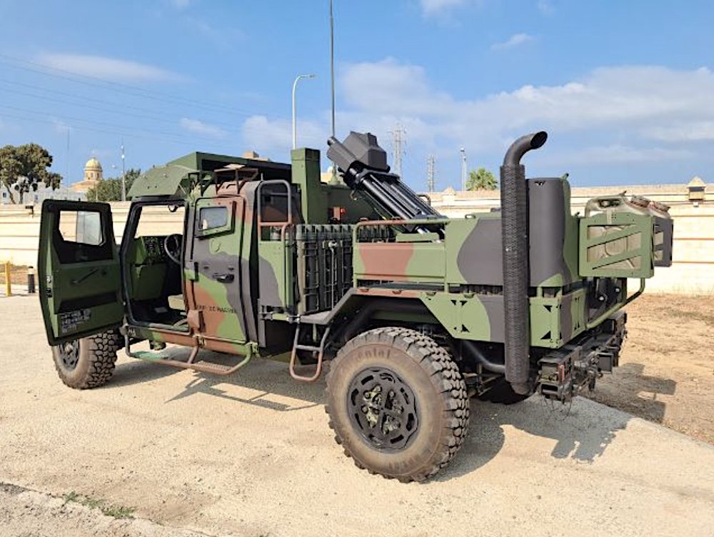 So nice to see the MSV (<a href="/urovesa/">urovesa</a> VAMTAC ST5 4x4 + <a href="/EXPALSystems/">Expal Systems</a> EIMOS 81mm mobile mortar system) entering service with Marines from <a href="/Armada_esp/">Armada</a>