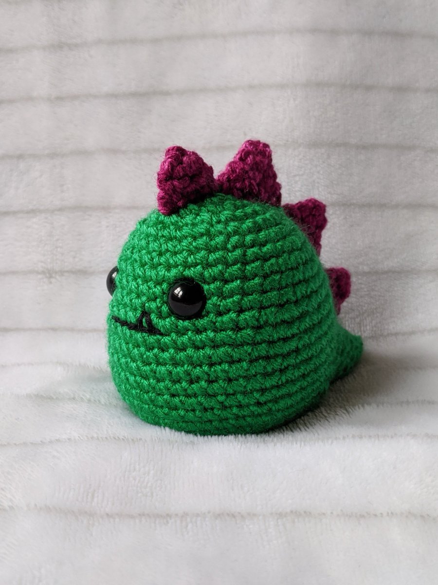TangledOctopus's tweet photo. Well hello! The Tangled Octopus has arrived on Twitter! Cute, crocheted animals are what I'm about, also known as amigurumi. Looking forward to hanging out with everyone here! 

#amigurumi #myfirsttweet #austinmaker https://t.co/WfxHhXLINc