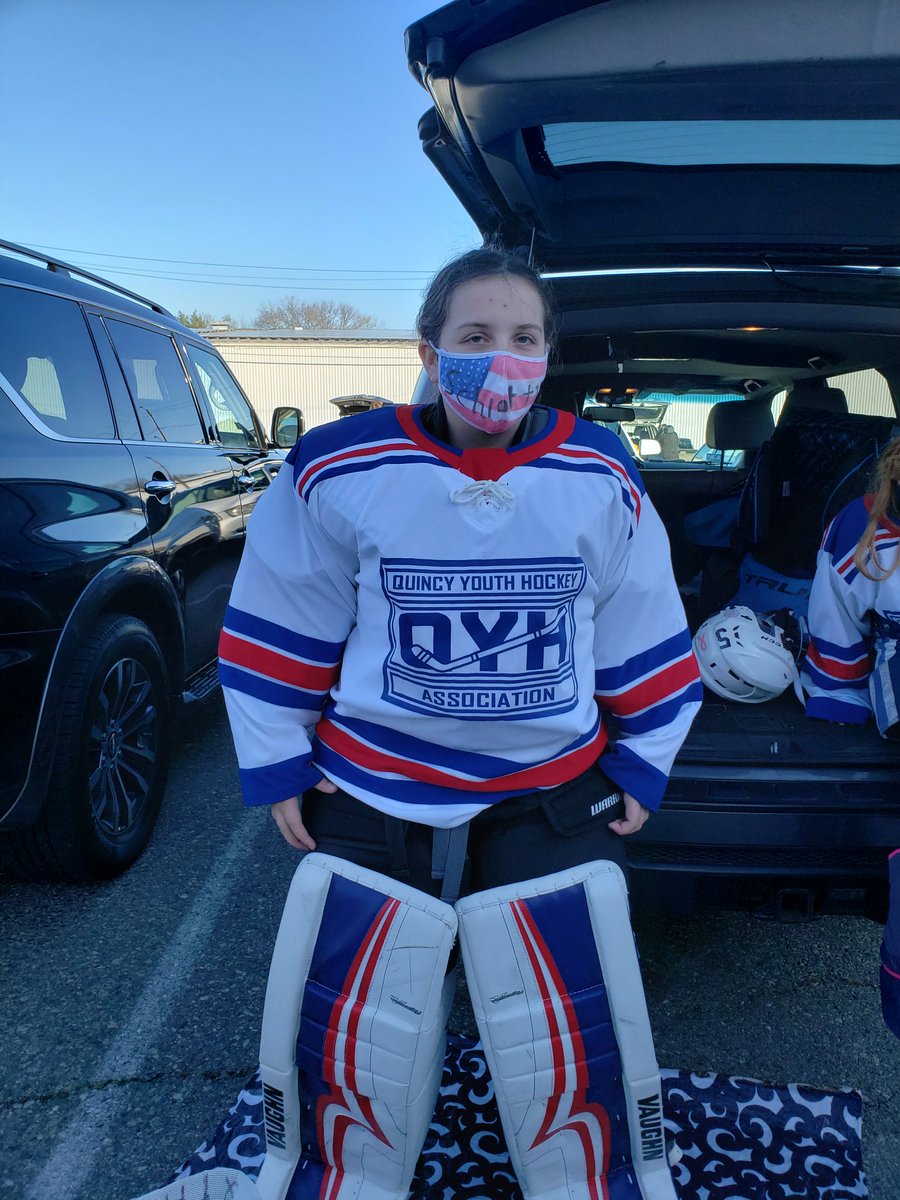 moepalmer's tweet photo. Goalie girl has a #schlatt2020 face mask to match her uniform. @jschlatt https://t.co/ixTJykf4dv