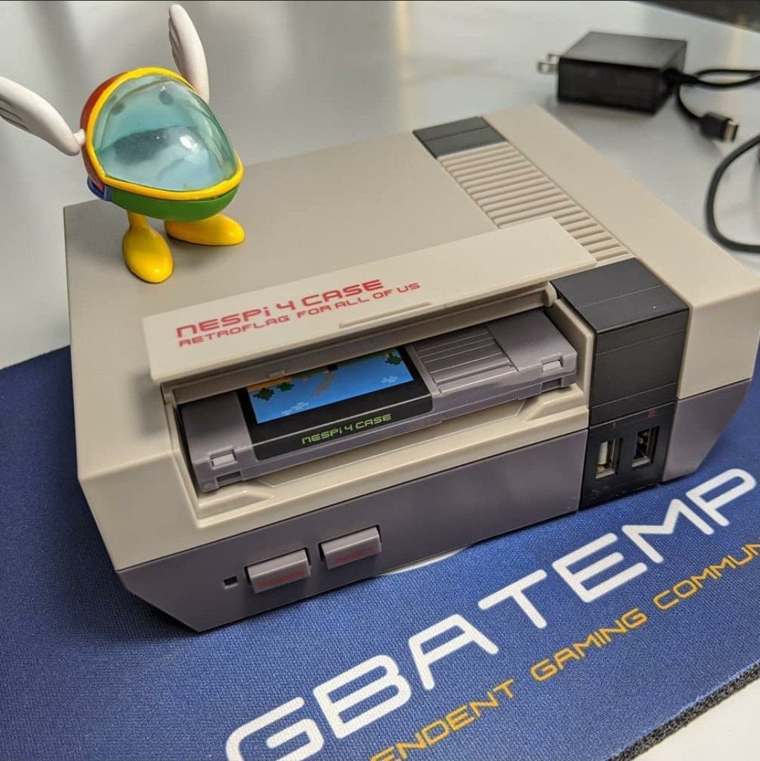 RickyCas75's tweet photo. Como me gustan estas cosas.. NesPi case for #raspberry4 #SuperNES https://t.co/ubJILJQH9D