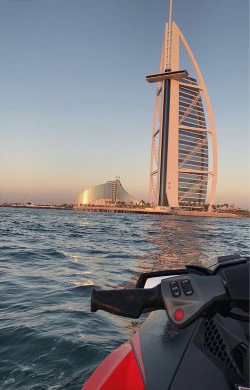 freywl's tweet photo. Je veux aller à dubai https://t.co/Bi1t1jXxkQ