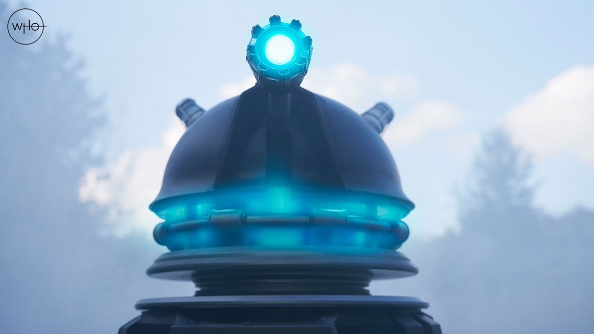 bbcdoctorwho's tweet image. Watched the trailer? Now read more about the New Year's Day special and hear from showrunner Chris Chibnall here ➡️bbc.in/3q7UNri