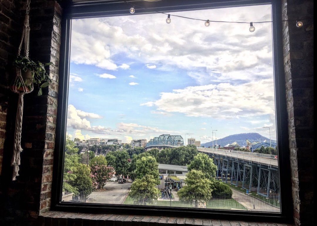 Stone cup cafe is the perfect place to have a coffee and prepare for finals this week...oh and you can’t beat that view!👀 [208 Frazier Ave]